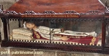 Bibiane: restare in piedi quando tutto sta crollando Bibiane: restare in piedi quando tutto sta crollando